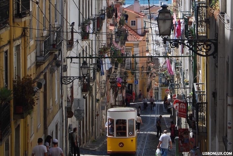 Rua da Bica de Duarte Belo, Lisbon