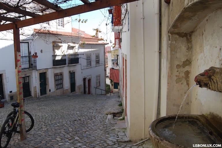 Rua da Adiça, Lisbon